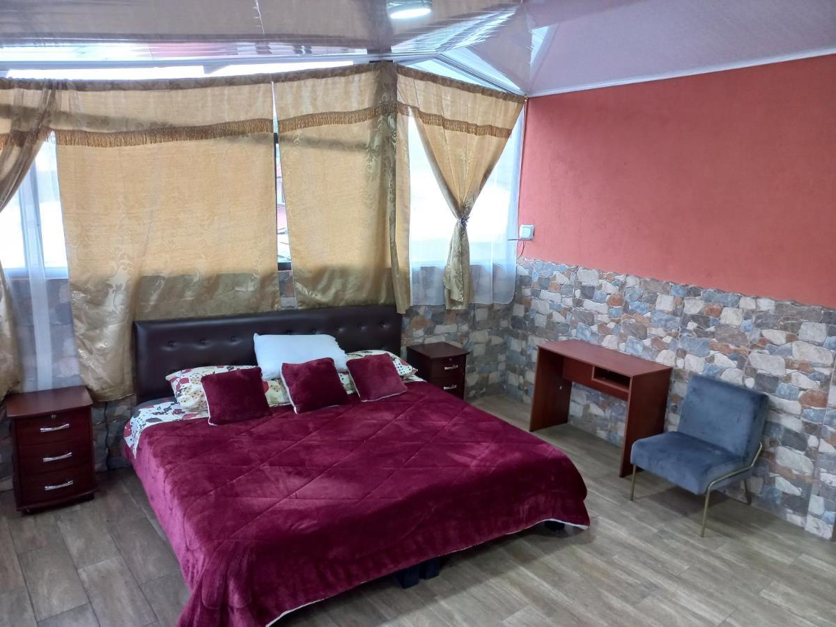 Hostal La Casa De Rodrigo Baeza Luaran gambar