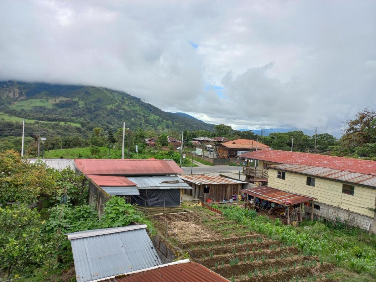 Hostal La Casa De Rodrigo Baeza Luaran gambar