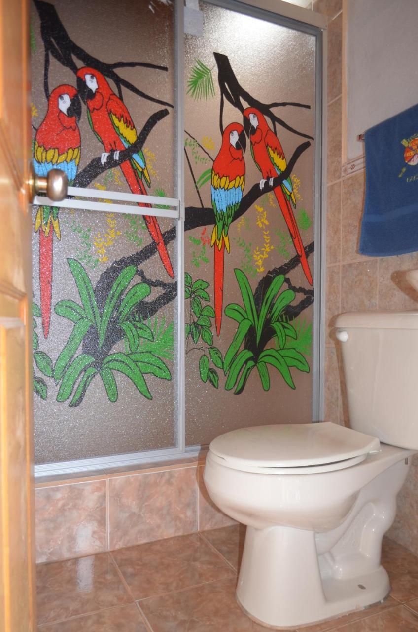 Hostal La Casa De Rodrigo Baeza Luaran gambar