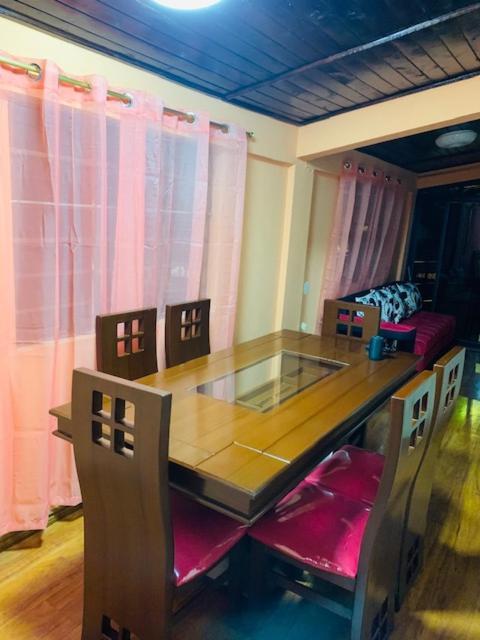 Hostal La Casa De Rodrigo Baeza Luaran gambar
